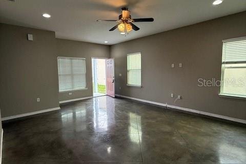 House in Winter Haven, Florida 3 bedrooms, 139.35 sq.m. № 1840014 - photo 6