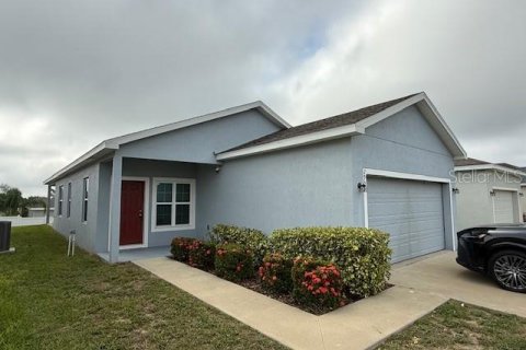 House in Winter Haven, Florida 3 bedrooms, 139.35 sq.m. № 1840014 - photo 2