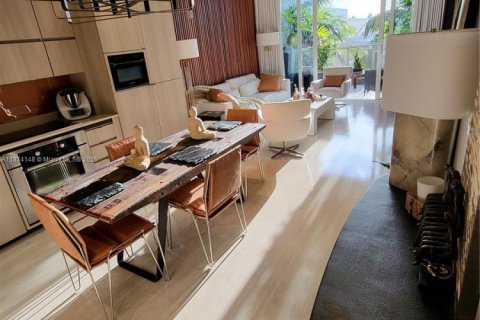 Copropriété à louer à Miami Beach, Floride: 1 chambre, 66.52 m2 № 1925162 - photo 4