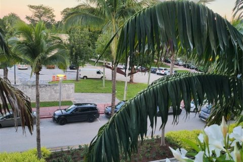 Copropriété à louer à Miami Beach, Floride: 1 chambre, 66.52 m2 № 1925162 - photo 5