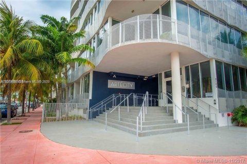 Copropriété à louer à Miami Beach, Floride: 1 chambre, 66.52 m2 № 1925162 - photo 2