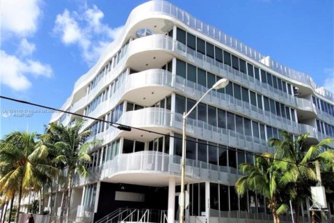 Copropriété à louer à Miami Beach, Floride: 1 chambre, 66.52 m2 № 1925162 - photo 1