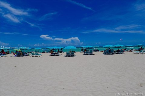 Copropriété à louer à Miami Beach, Floride: 1 chambre, 66.52 m2 № 1925162 - photo 17
