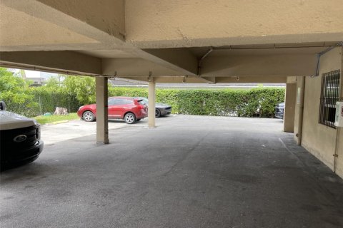 Condominio en venta en Miami, Florida, 2 dormitorios, 70.51 m2 № 1941162 - foto 5