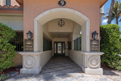 Condominio en alquiler en Deerfield Beach, Florida, 2 dormitorios, 185.8 m2 № 1031903 - foto 1