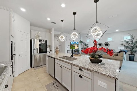 House in Riverview, Florida 3 bedrooms, 182.46 sq.m. № 2114886 - photo 7