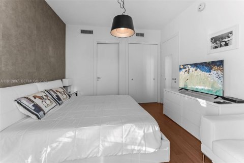 Condo in Miami, Florida, 2 bedrooms № 2082355 - photo 29