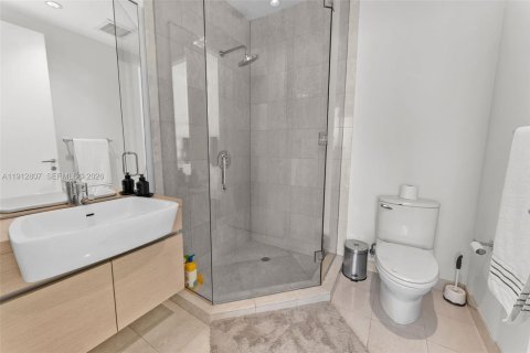 Condo in Miami, Florida, 2 bedrooms № 2082355 - photo 27