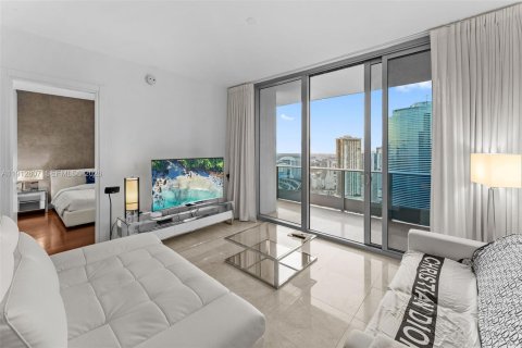 Condo in Miami, Florida, 2 bedrooms № 2082355 - photo 12