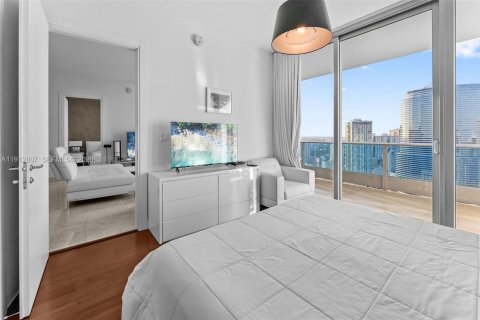 Condo in Miami, Florida, 2 bedrooms № 2082355 - photo 24