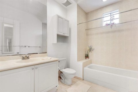 Condominio en venta en Sunrise, Florida, 2 dormitorios, 121.61 m2 № 1869951 - foto 11