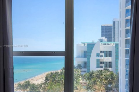 Condominio en alquiler en Hollywood, Florida, 2 dormitorios, 123.56 m2 № 1623414 - foto 28