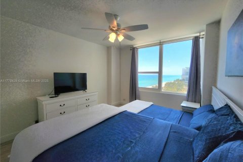 Condominio en alquiler en Hollywood, Florida, 2 dormitorios, 123.56 m2 № 1623414 - foto 27