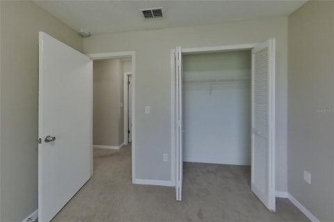 Villa ou maison à louer à Clermont, Floride: 3 chambres, 153.66 m2 № 2418949 - photo 9