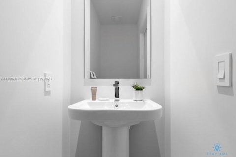 Copropriété à louer à Hollywood, Floride: 1 chambre, 65.22 m2 № 1862909 - photo 14