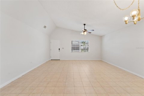 Villa ou maison à vendre à Zephyrhills, Floride: 3 chambres, 122.63 m2 № 2142161 - photo 8