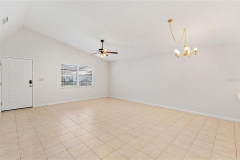 Villa ou maison à vendre à Zephyrhills, Floride: 3 chambres, 122.63 m2 № 2142161 - photo 9