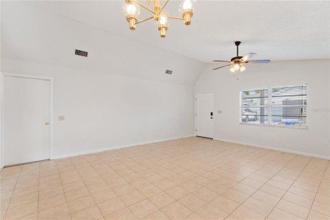 Villa ou maison à vendre à Zephyrhills, Floride: 3 chambres, 122.63 m2 № 2142161 - photo 7