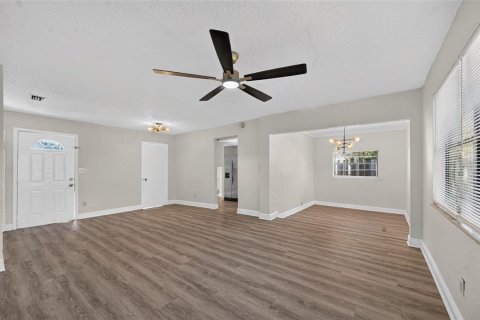Villa ou maison à vendre à Orlando, Floride: 4 chambres, 134.34 m2 № 2435212 - photo 7