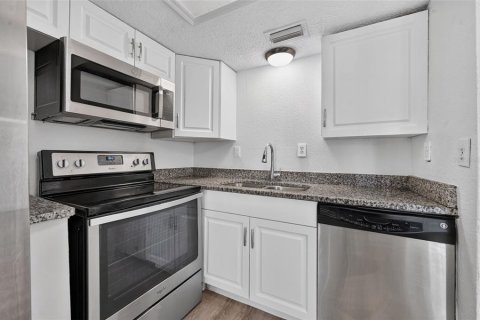 Villa ou maison à vendre à Orlando, Floride: 4 chambres, 134.34 m2 № 2435212 - photo 16