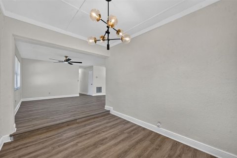 Villa ou maison à vendre à Orlando, Floride: 4 chambres, 134.34 m2 № 2435212 - photo 12