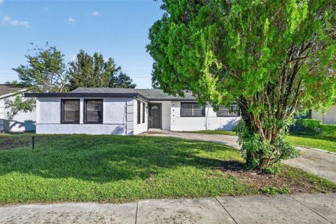 Villa ou maison à vendre à Orlando, Floride: 4 chambres, 134.34 m2 № 2435212 - photo 2