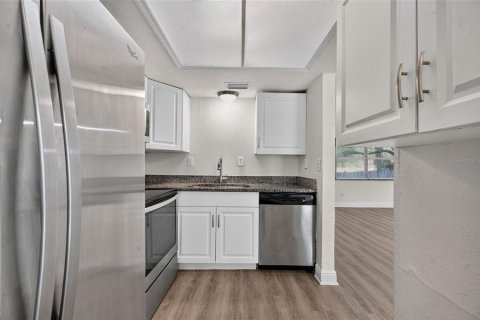 Villa ou maison à vendre à Orlando, Floride: 4 chambres, 134.34 m2 № 2435212 - photo 14