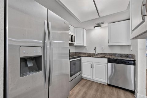 Villa ou maison à vendre à Orlando, Floride: 4 chambres, 134.34 m2 № 2435212 - photo 15