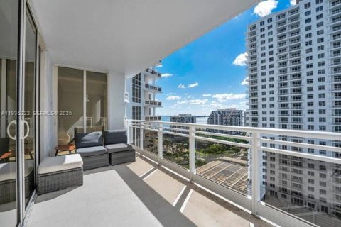 Condominio en venta en Miami, Florida, 1 dormitorio, 99.96 m2 № 1993838 - foto 3