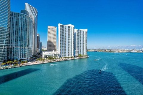 Condominio en venta en Miami, Florida, 1 dormitorio, 99.96 m2 № 1993838 - foto 14