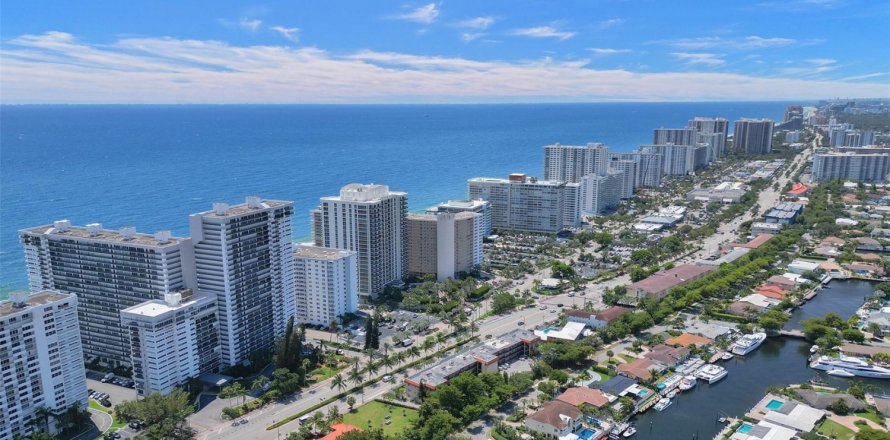 Condo in Fort Lauderdale, Florida, 3 bedrooms № 1208622
