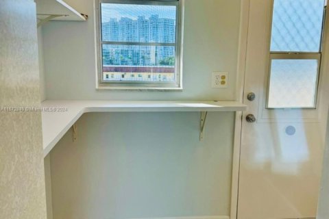 Condominio en venta en Aventura, Florida, 1 dormitorio, 71.35 m2 № 1748598 - foto 24