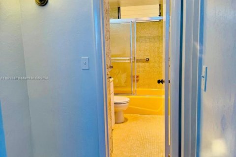 Condominio en venta en Aventura, Florida, 1 dormitorio, 71.35 m2 № 1748598 - foto 2