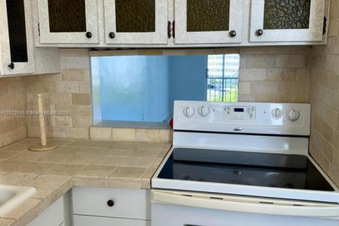 Condominio en venta en Aventura, Florida, 1 dormitorio, 71.35 m2 № 1748598 - foto 14
