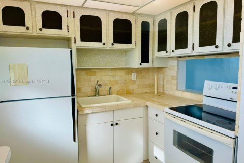 Condominio en venta en Aventura, Florida, 1 dormitorio, 71.35 m2 № 1748598 - foto 21