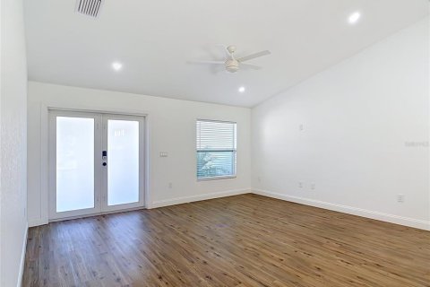Villa ou maison à vendre à Port Charlotte, Floride: 3 chambres, 139.54 m2 № 2398570 - photo 11