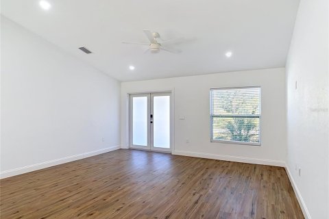 Villa ou maison à vendre à Port Charlotte, Floride: 3 chambres, 139.54 m2 № 2398570 - photo 12