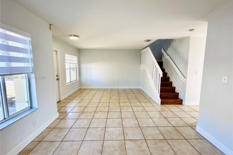 Снять в аренду виллу или дом в Майами, Флорида 3 спальни, 141.95м2, № 2026415 - фото 10