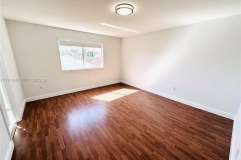 Снять в аренду виллу или дом в Майами, Флорида 3 спальни, 141.95м2, № 2026415 - фото 30