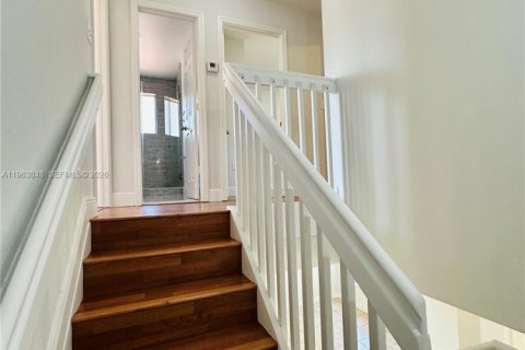 Снять в аренду виллу или дом в Майами, Флорида 3 спальни, 141.95м2, № 2026415 - фото 20