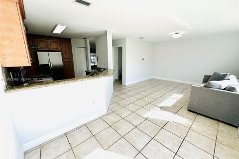 Снять в аренду виллу или дом в Майами, Флорида 3 спальни, 141.95м2, № 2026415 - фото 19