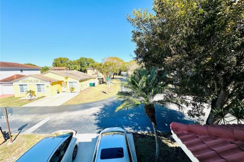 Снять в аренду виллу или дом в Майами, Флорида 3 спальни, 141.95м2, № 2026415 - фото 26