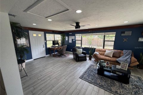 Villa ou maison à louer à Sarasota, Floride: 3 chambres, 153.1 m2 № 2356234 - photo 5