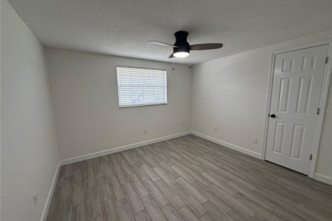 Villa ou maison à louer à Sarasota, Floride: 3 chambres, 153.1 m2 № 2356234 - photo 9
