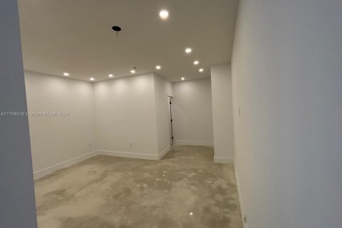 Appartement à louer à Miami, Floride: 1 chambre, 376.07 m2 № 1934326 - photo 5