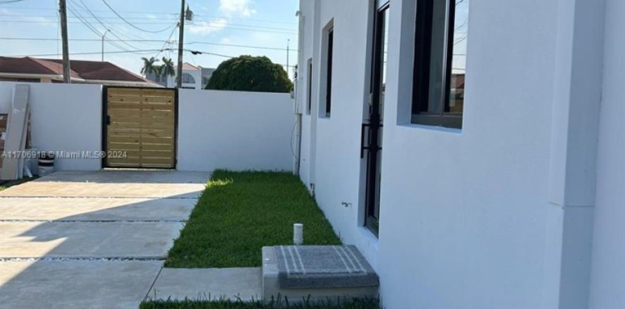 Appartement à Miami, Floride 1 chambre, 376.07 m2 № 1934326