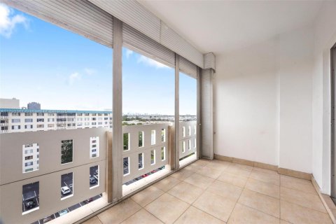 Copropriété à vendre à Hollywood, Floride: 2 chambres, 105.17 m2 № 1935342 - photo 14