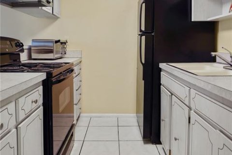 Condo in South Pasadena, Florida, 1 bedroom  № 1853493 - photo 18