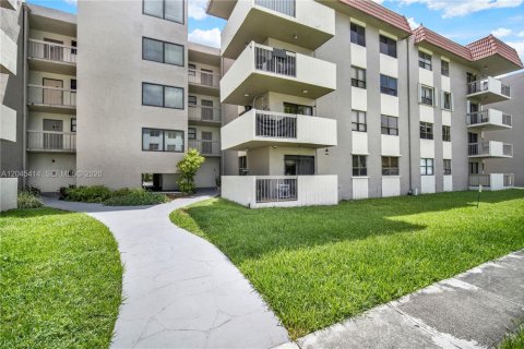 Condo in Miami, Florida, 2 bedrooms  № 2260739