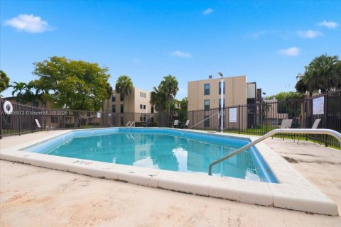 Copropriété à vendre à Sweetwater, Floride: 2 chambres, 66.89 m2 № 1964535 - photo 28